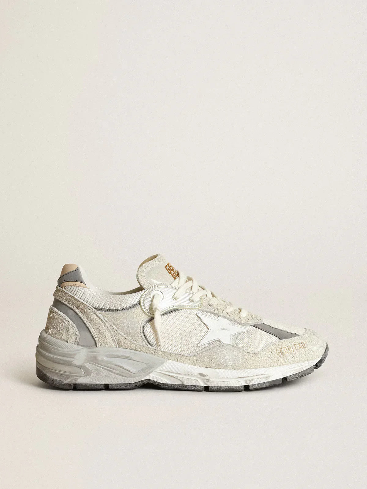 Dad-Star femme en daim blanc et gris avec étoile en cuir blanc