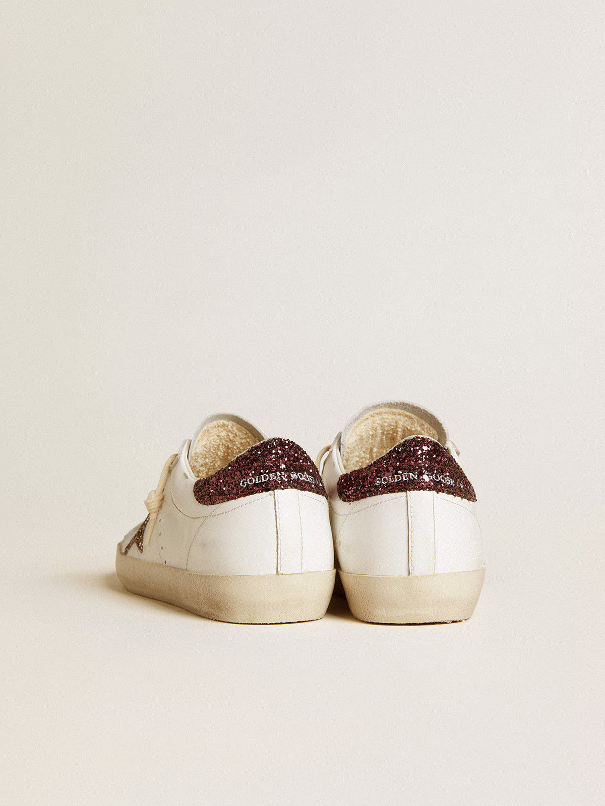 Super-Star pour femme avec étoile à paillettes dorées et contrefort à paillettes bordeaux