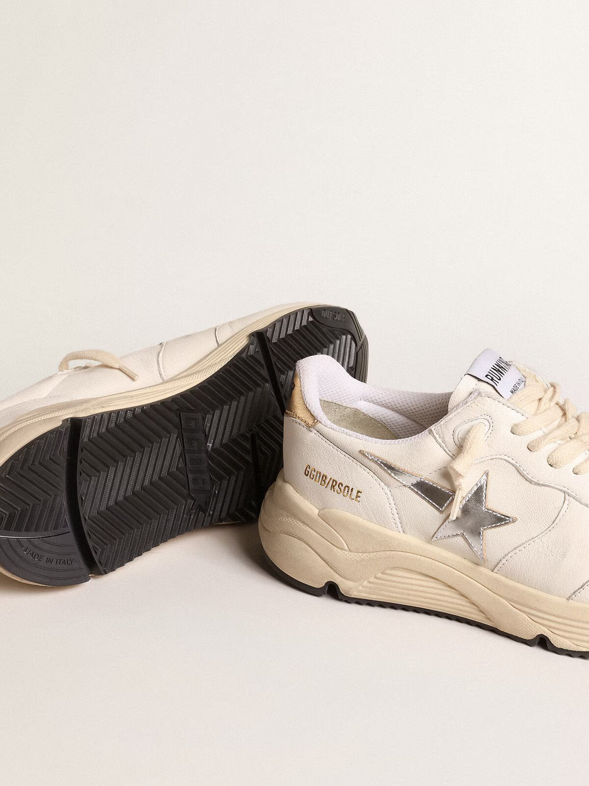 Running Sole en cuir nappa avec étoile argentée et contrefort en cuir doré